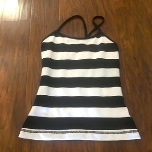 Lululemon tank size 2